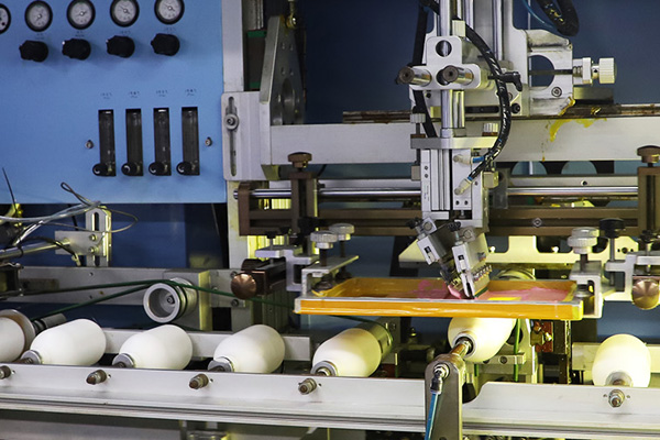 how are plastic bottles made